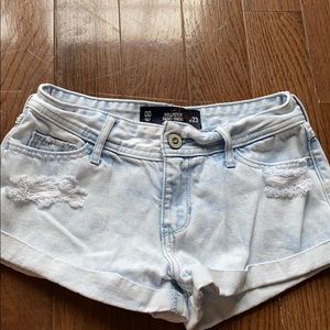 Hollister low rise light wash denim shorts